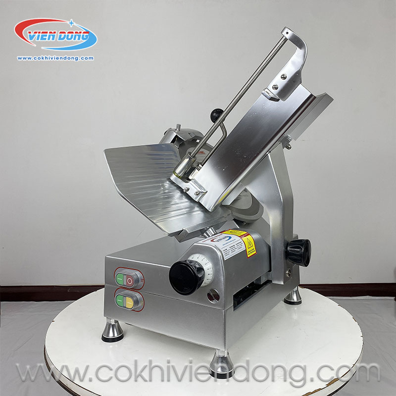 Máy cắt thịt heo