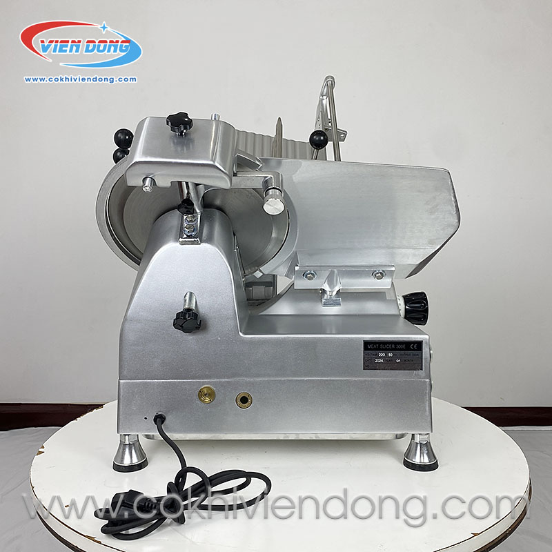 máy cắt thịt chín